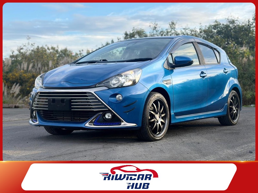2017 Toyota Aqua HYBRID GGS MODEL!!